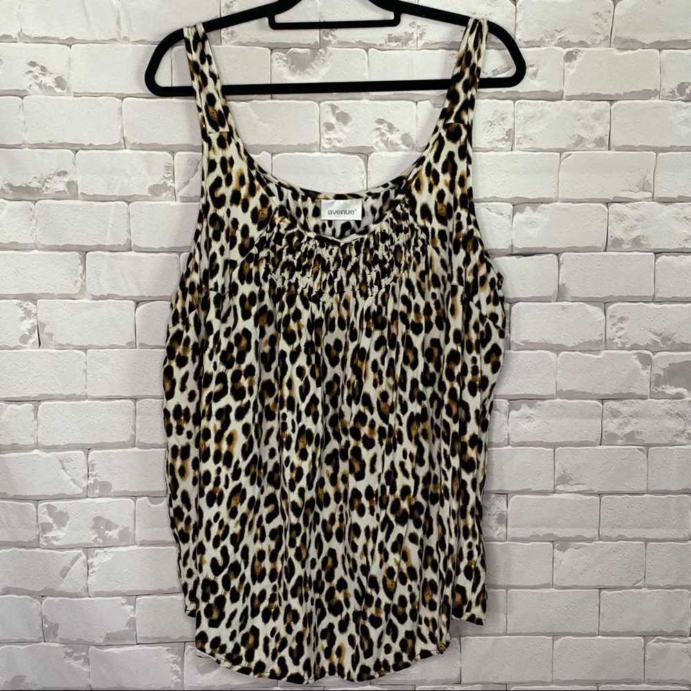 AVENUE Animal Print Sleeveless Blouse Size 22/24 (2X)